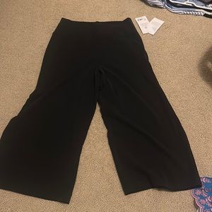 Athleta seasoft wide crop